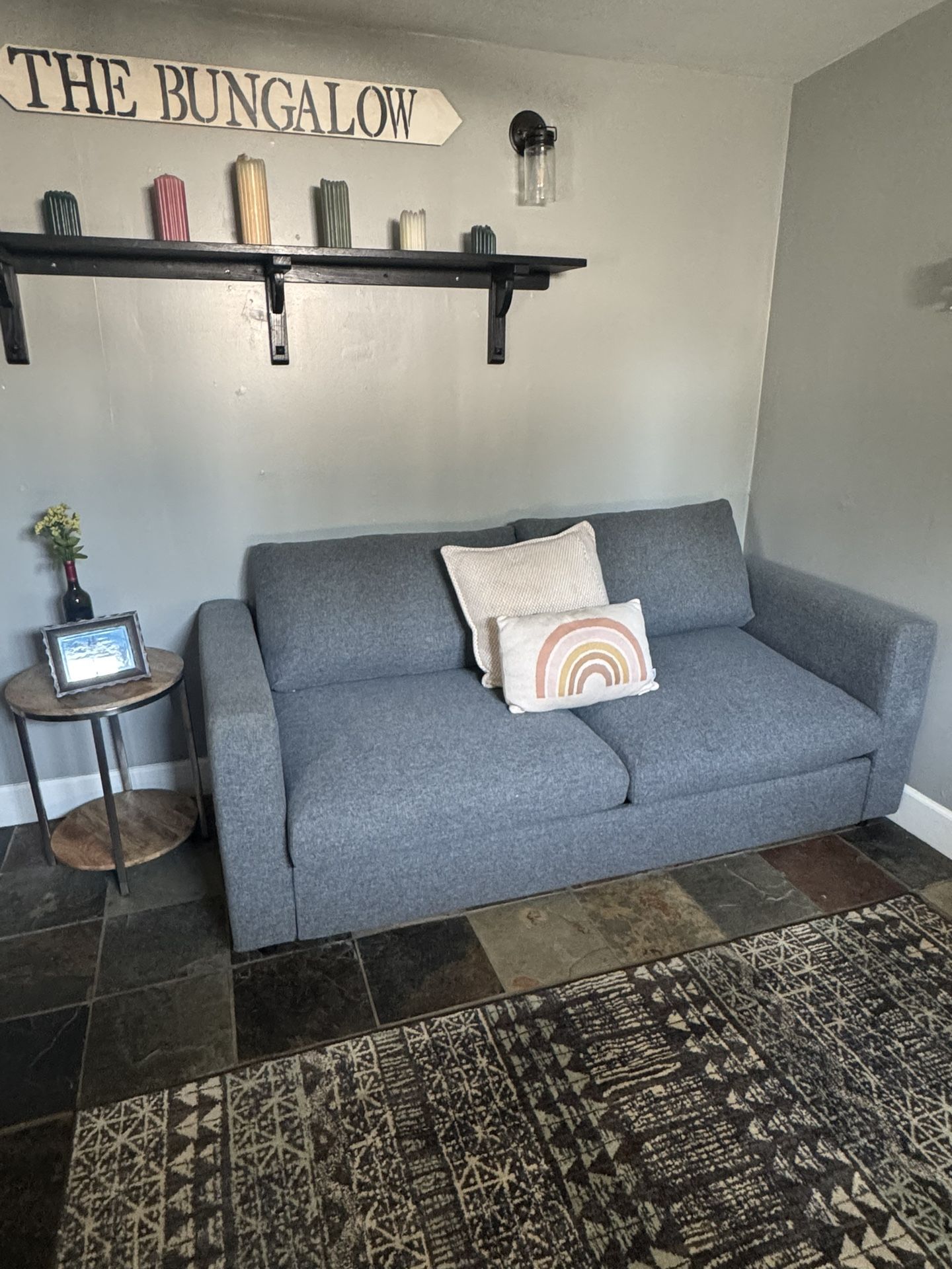 Pull Out Couch 
