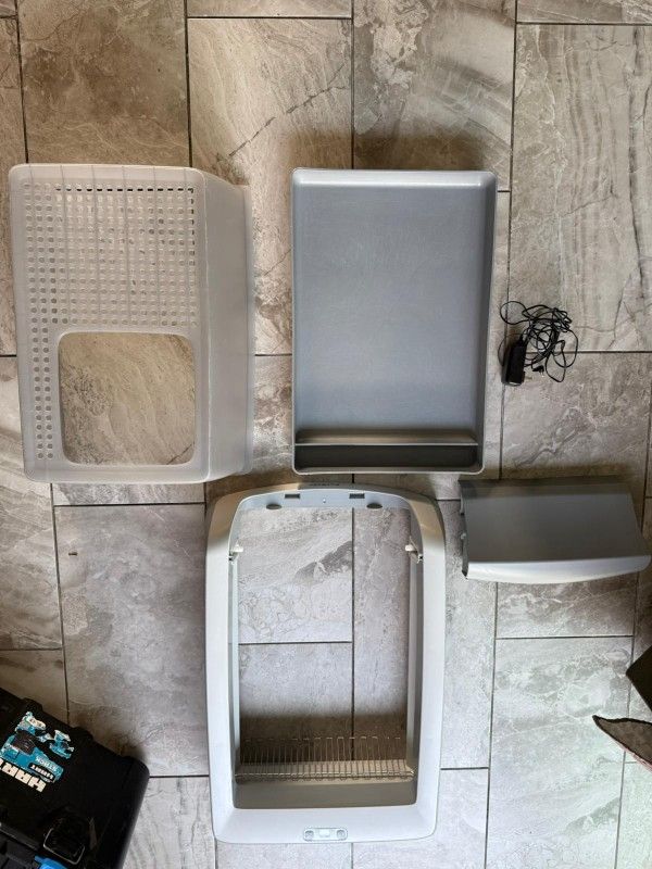 Automatic Litter Box