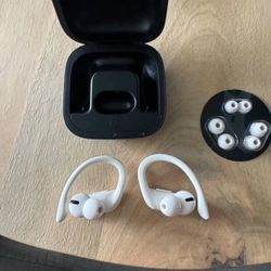 Beats Powerbeats Pro wireless 