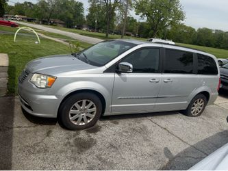 2011 Chrysler town and country