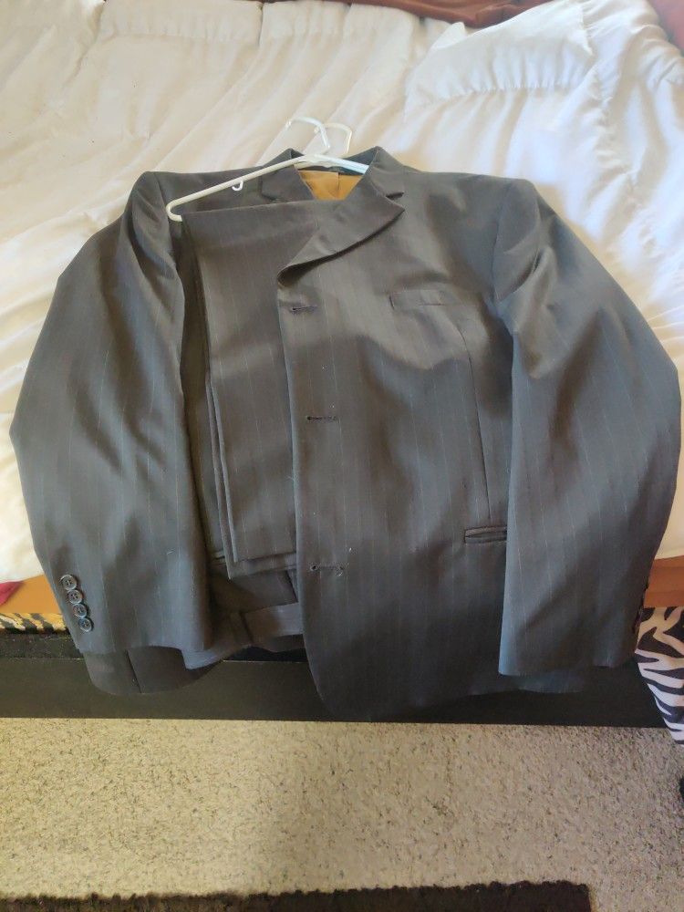 HAGGAR Men's Suit Never Worn