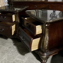 Par of night stands in Dark walnut.