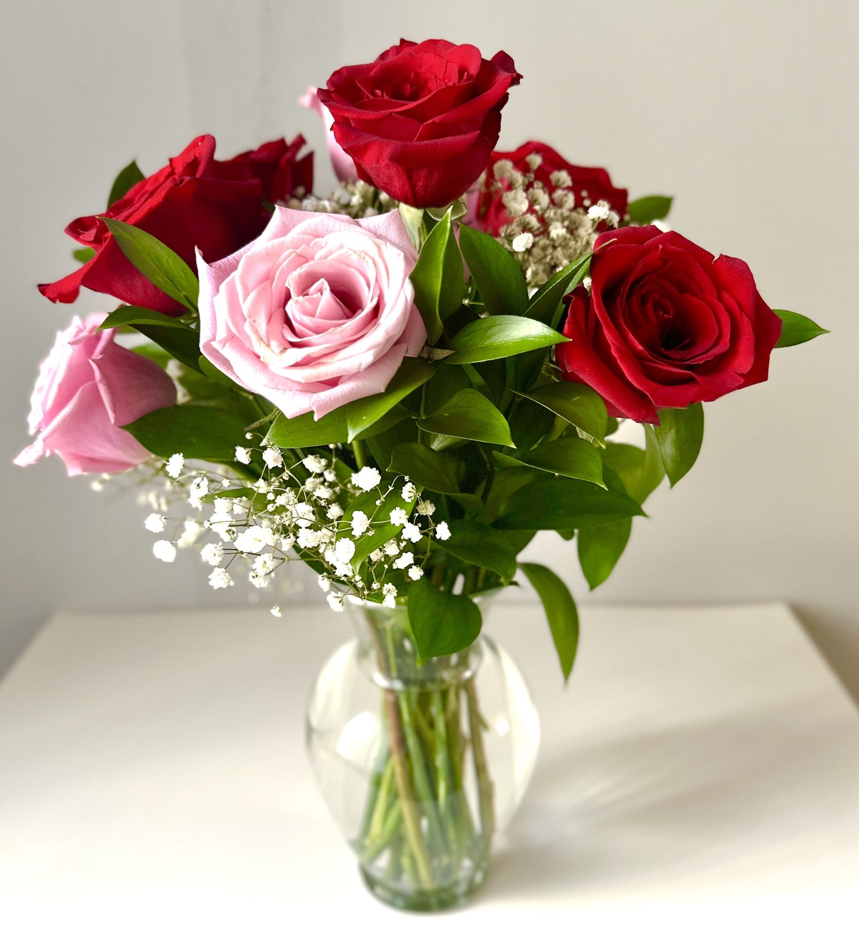 🌹 Dozen Elegant Roses 🌹