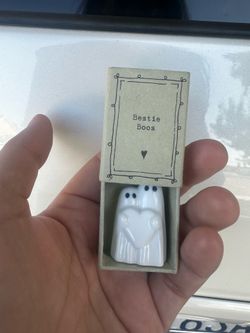 Bestie boos ghost figurine