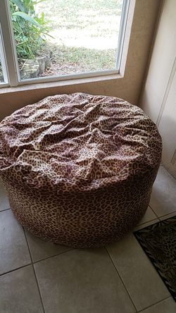 Memory foam bean bag extra large in great condition