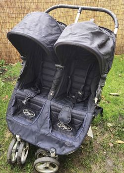 Baby Jogger City Mini Double Stroller (in Des Moines)