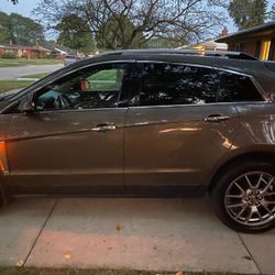 2015 Cadillac SRX AWD luxury Edition Priced To Sell