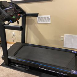 Horizon T101-07 Treadmill With Mat