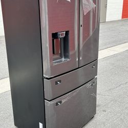 New Open Box Samsung Counter Depth Black Stainlees Steel Refrigerator 