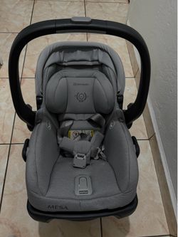 Uppababy mesa v2 car seat and base