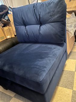 Armless sofa chair