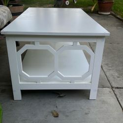 coffee table for sale! 
