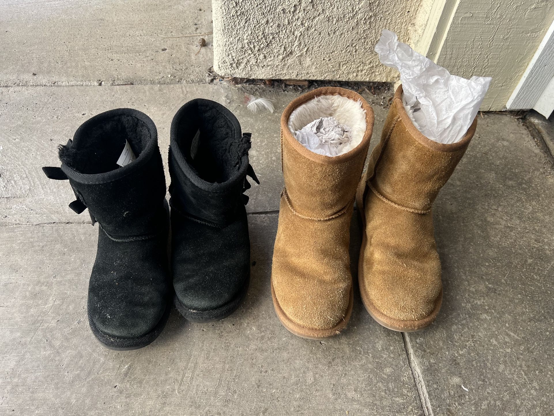 Koolaburra By Ugg Size 13 And Size 2 Little Girl