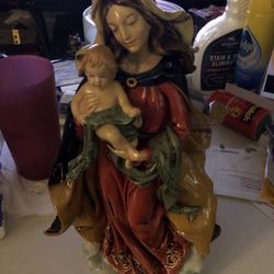 LARGE MADONNA AND CHILD SCULPTURE