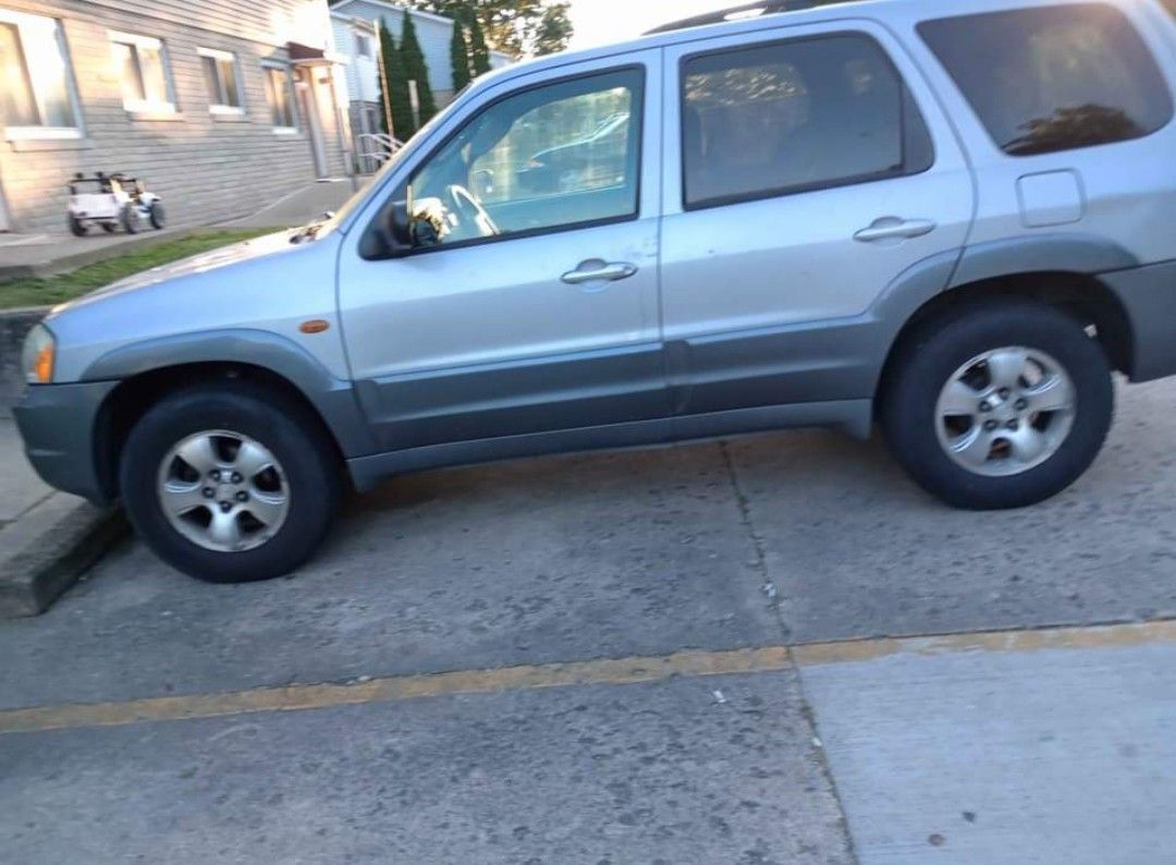 2002 Mazda Tribute