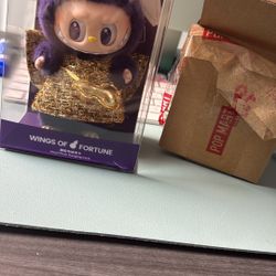 Labubu x Pronounce- Wings Of Fortune Vinyl Plush Hanging Card
