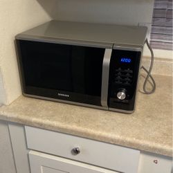 Samsung 1.1 cu. ft. Counter Top Microwave