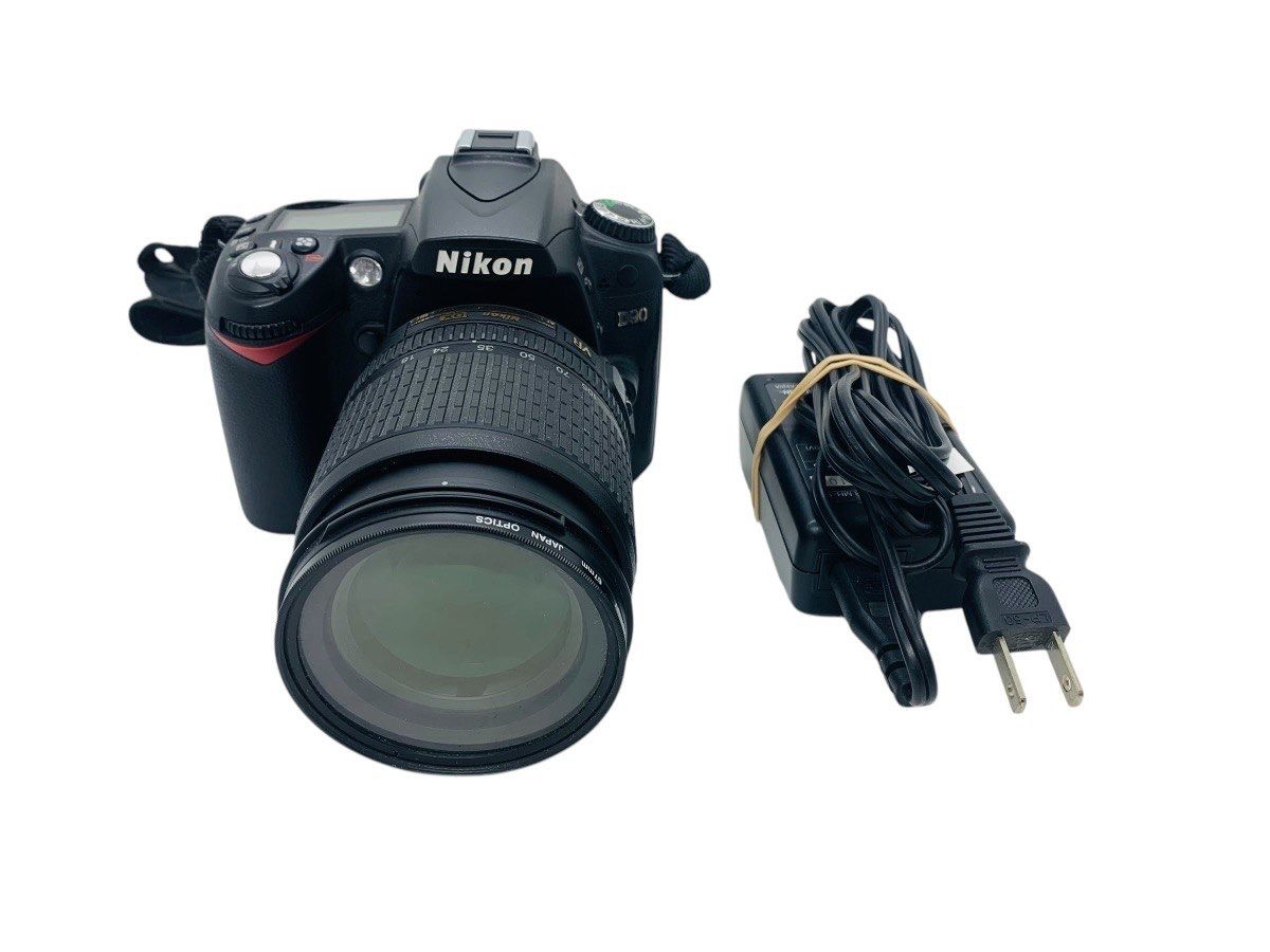 Nikon D90 DSLR Camera w/ Nikkor 18 105mm