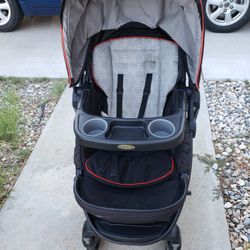 Graco modes click connect stroller
. Very Good Condition. $120 OBO