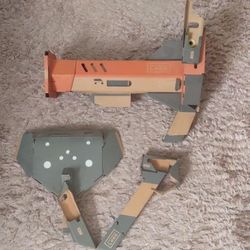 Nintendo VR Elephant And Blaster Damaged