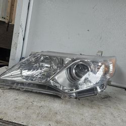 2012 2014 Toyota Camry Left Headlight 