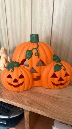 Triple Jack-O-Lantern Halloween Pumpkin Decoration