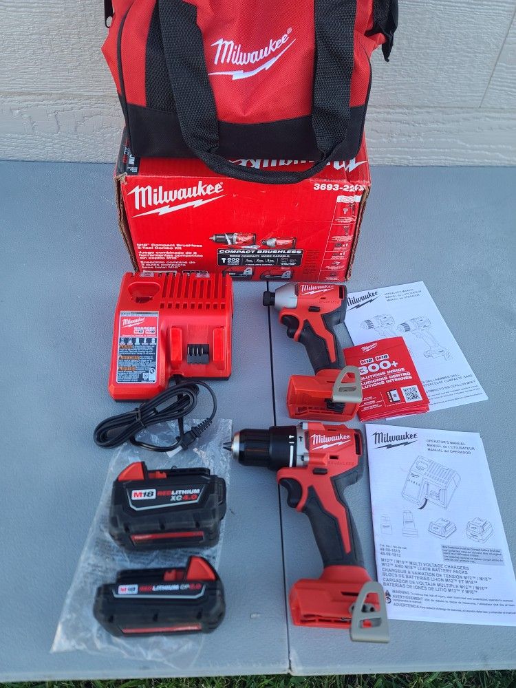 Milwaukee M18 18-Volt Lithium-Ion Brushless Cordless Compact Hammer Drill/Impact Combo Kit (2-Tool) with (2) Batteries, Bag