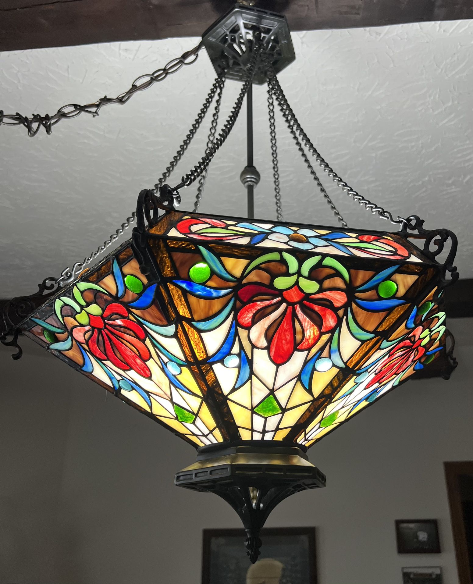 Tiffany Style Victorian Stained Glass Light, 23” Diameter, 34” From Ceiling NEW