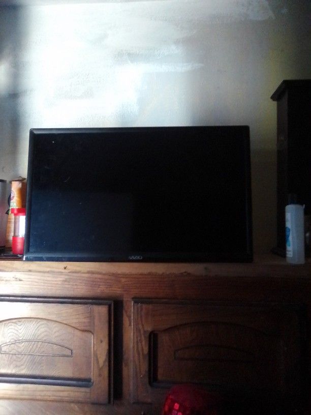 Small Vizio D24h-G9