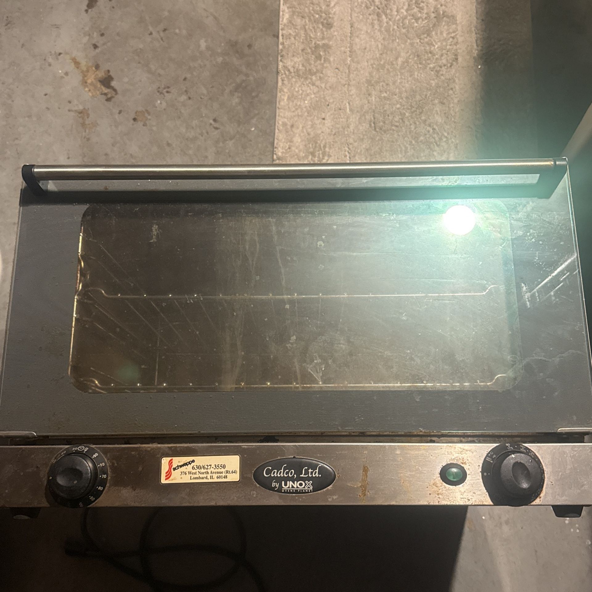 Cadco Pizza Oven