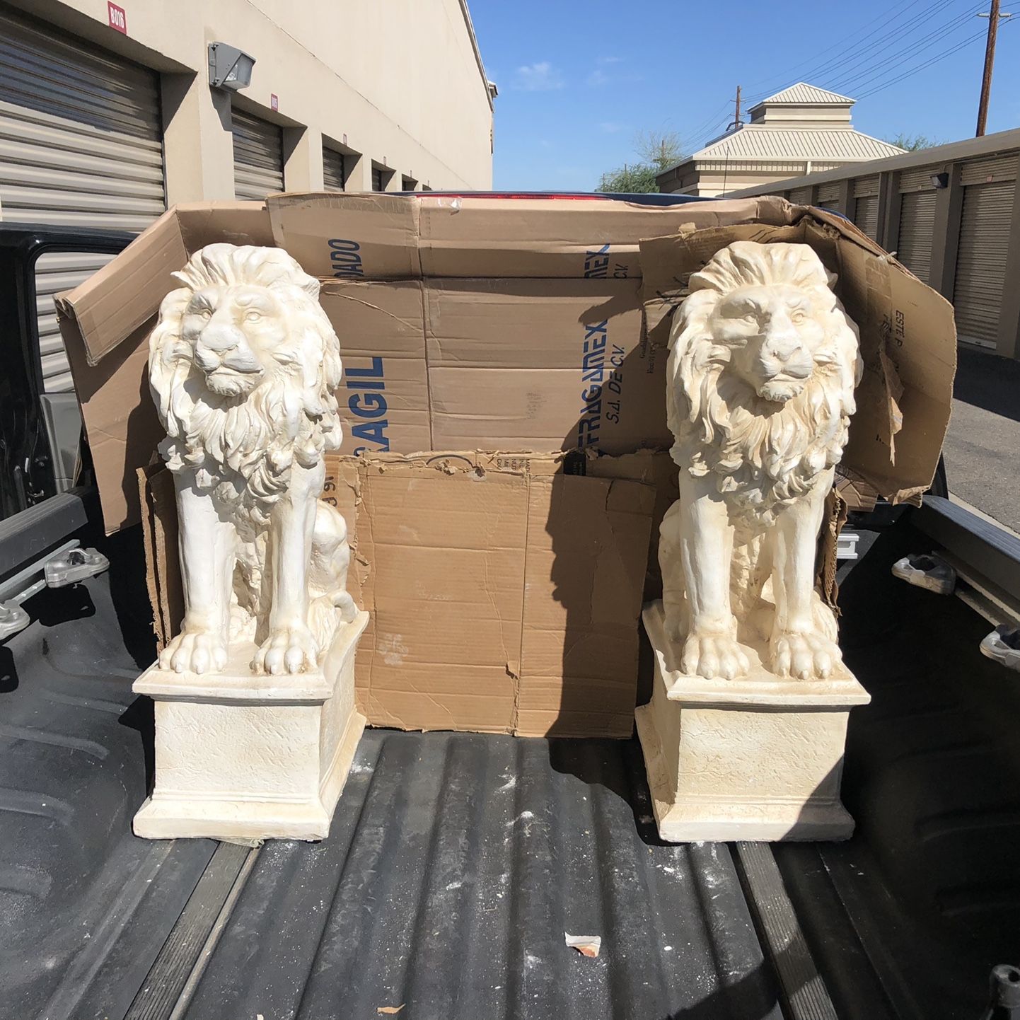 Amazing Set Of Ceramic Lions Statues For Sale!! (se habla español)