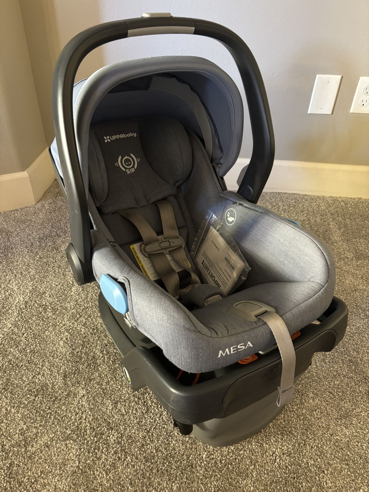Uppababy Car Seat And Base