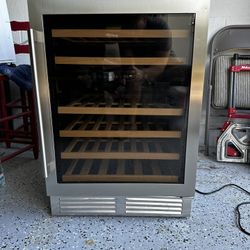 Maxximum duel Zone Wine Cooler - Needs Repair