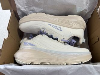 ALTRA FWD VIA Women’s Size 10