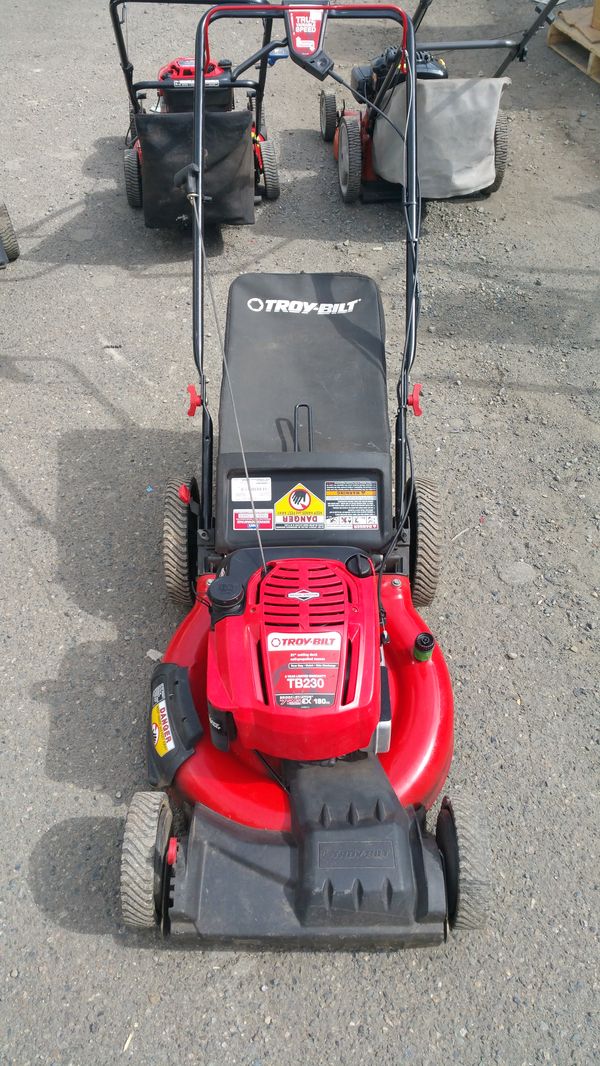 TroyBilt Briggs & Stratton 725 EX 190cc SelfPropelled TB230 Mower for