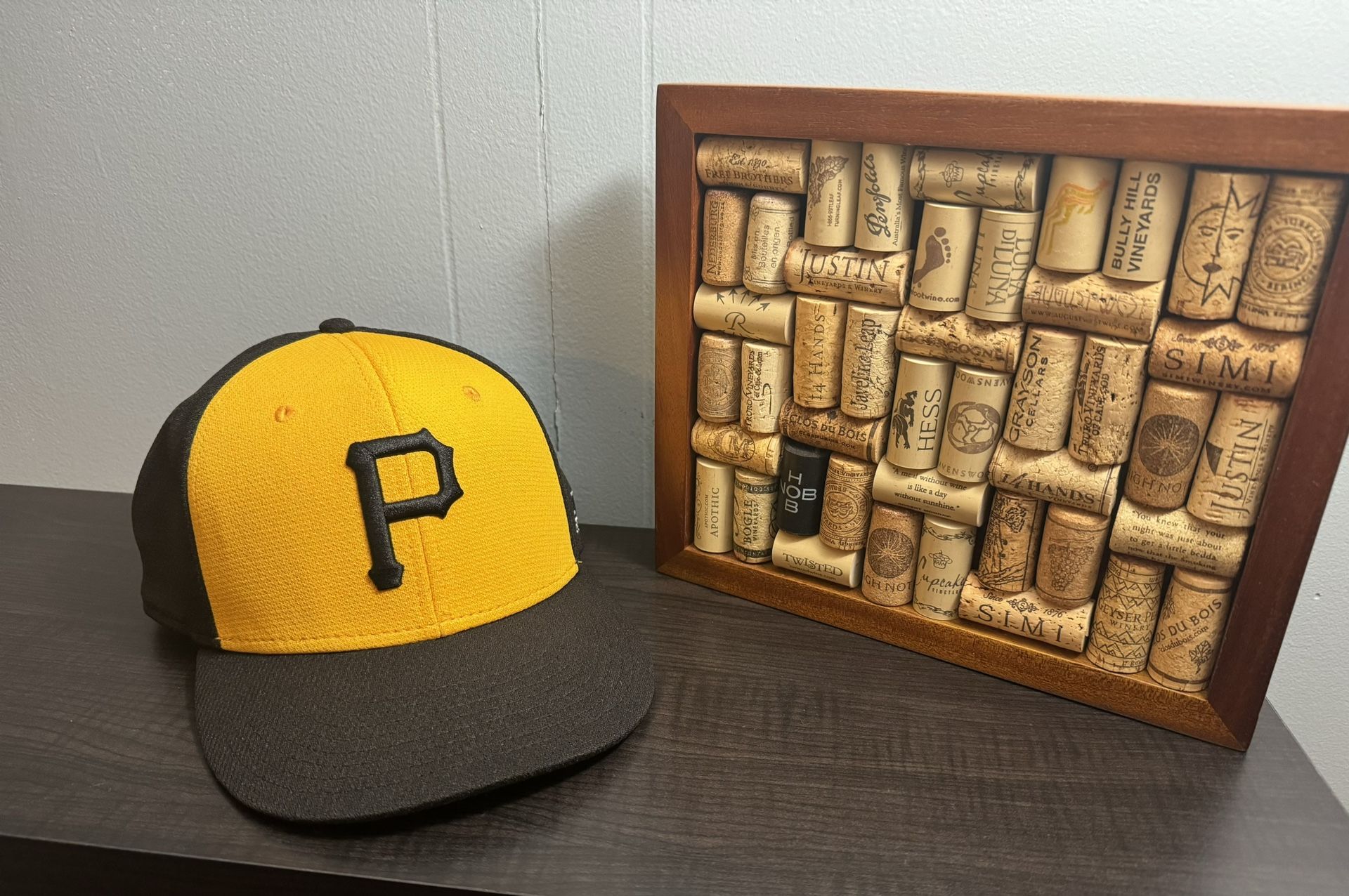OC Sports Pittsburgh Pirates Hat, Cap. Adjustable. Team MLB