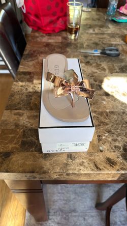 Guess Tutu9 Gold Texture 7m Flip-Flop