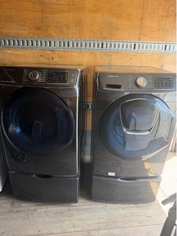 Samsung washer and dryer with pedestal