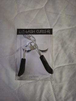 Brand New Eye Lash Curler - $1
