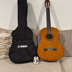 Yamaha Acoustic Guitar 