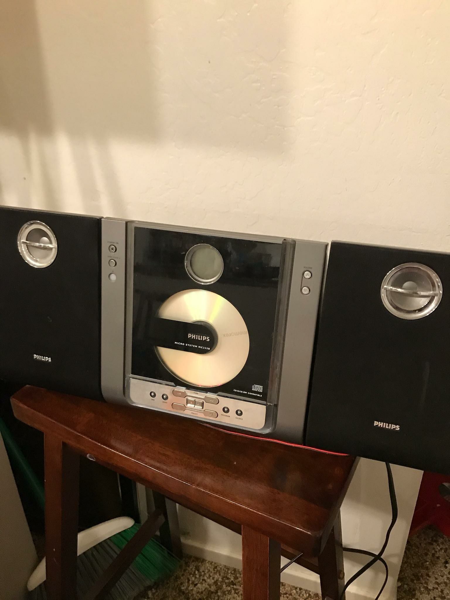 Phillips CD player works $20