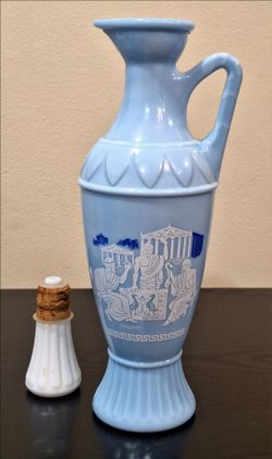 VINTAGE 1961 JIM BEAM BLUE MILK GLASS GRECIAN URN DECANTER - 13" TALL