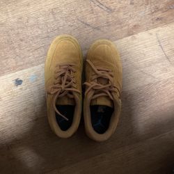 They Don’t Fit Me Anymore, Trying To Get Rid Of Them