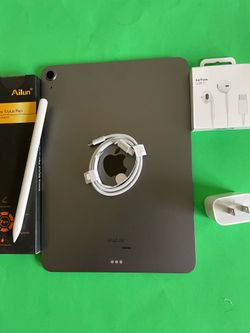 Apple IPad Air 5th Generation (10.9” Liquid Retina/ M1 chip / 2022 Model) 64GB with pen, keyboard case & Accessories (256gb $499)