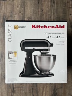 KitchenAid Classic Series 4.5 Quart Mixer (BRAND NEW)
