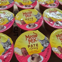 Meow Mix Paté in Gravy Wet Cat Food with Real Chicken & Beef, 2.75 Ounce (Pack of 12)