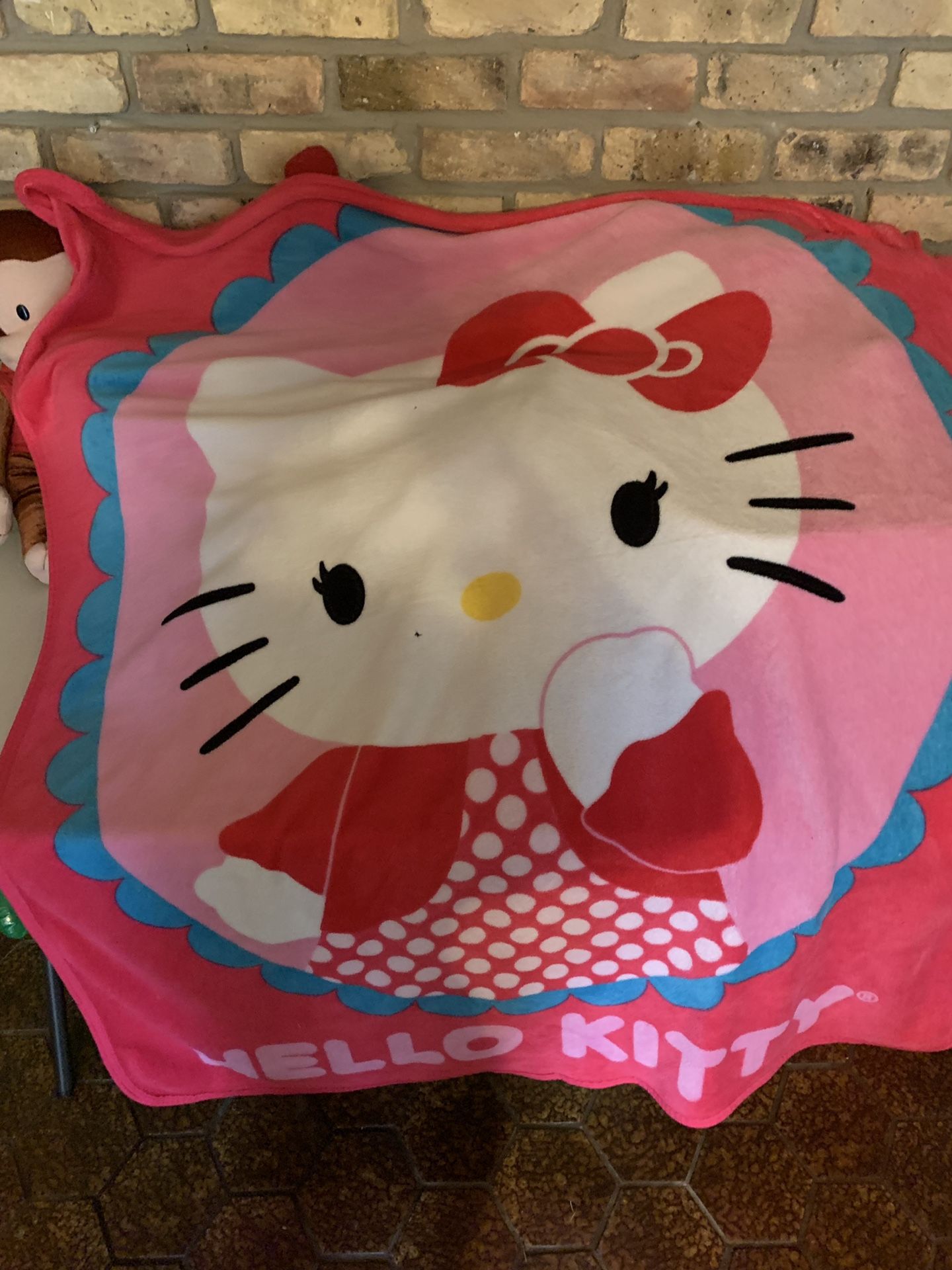 Hello kitty blanket