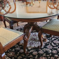 Dine table and chairs