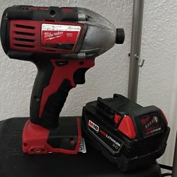 Milwaukee 18v Impact Drill And Battery