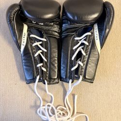 Winning Boxing gloves (8oz)